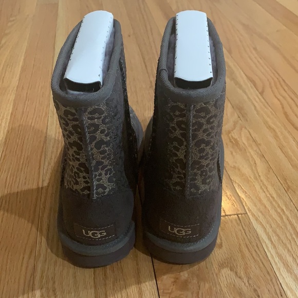 Ugg - Kids’ Classic ll Glitter Leopard - Picture 2 of 6